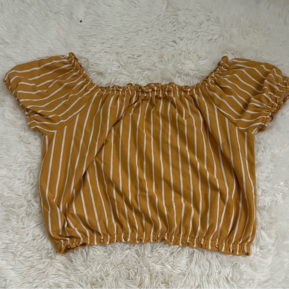 American Eagle off the shoulder top